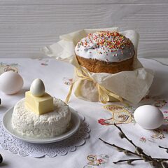 Паска класична з родзинками