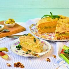 Торт з ревенем