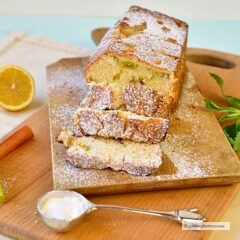Кекс з ревенем